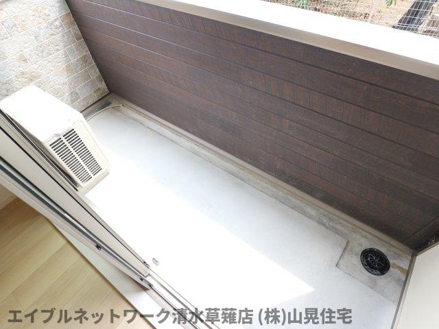 バルコニー　外からの目が気にならないバルコニーで洗濯物が干せます