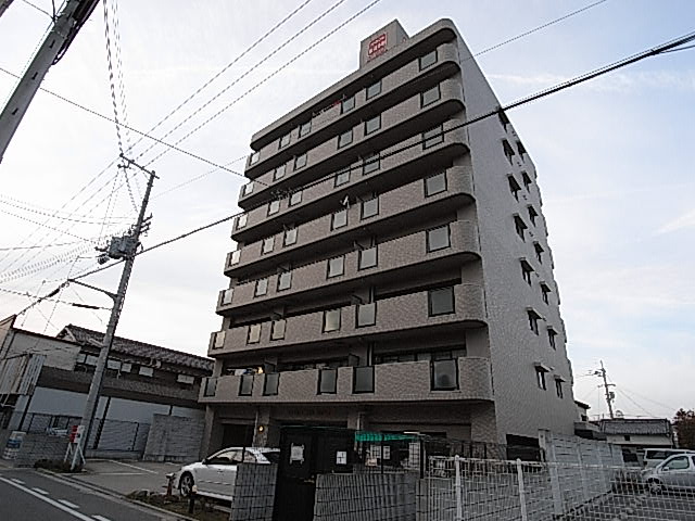 姫路市国府寺町のマンションの建物外観