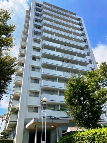 さいたま市見沼区春野のマンションの建物外観