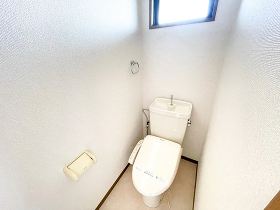 トイレ　※他の号室の写真です。