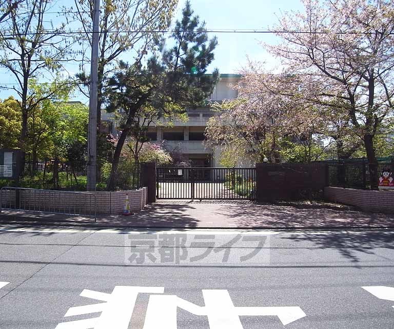 【グランベール壬生の小学校】