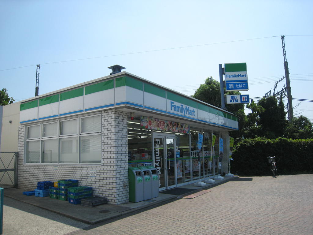コンビニ　ファミリーマート近鉄久居駅前店（コンビニ）まで1227m