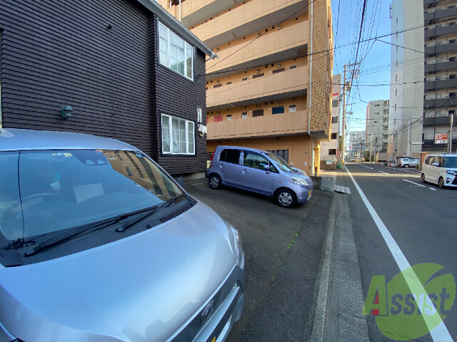 【メゾンジルエットの駐車場】