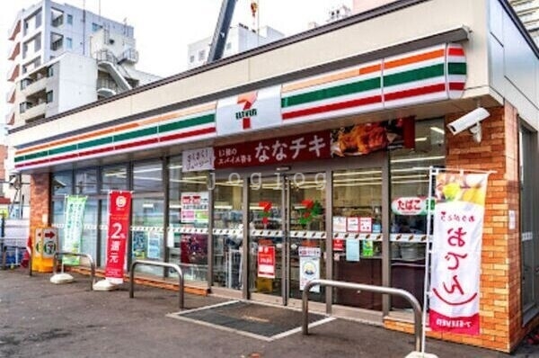 【札幌市中央区南三条西のマンションのコンビニ】