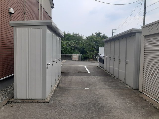 【砺波市一番町のアパートのその他設備】