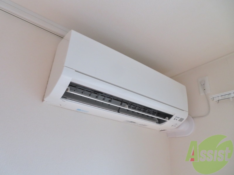 その他設備　エアコンもついているので、寒暖の差が激しい時でも快適ですね。