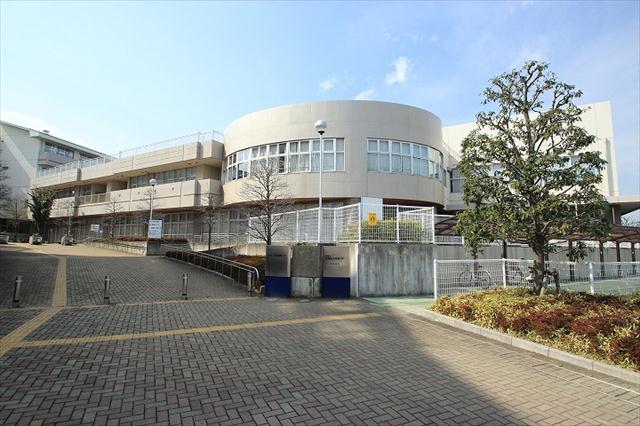 図書館　川越市立西図書館（図書館）まで1577m