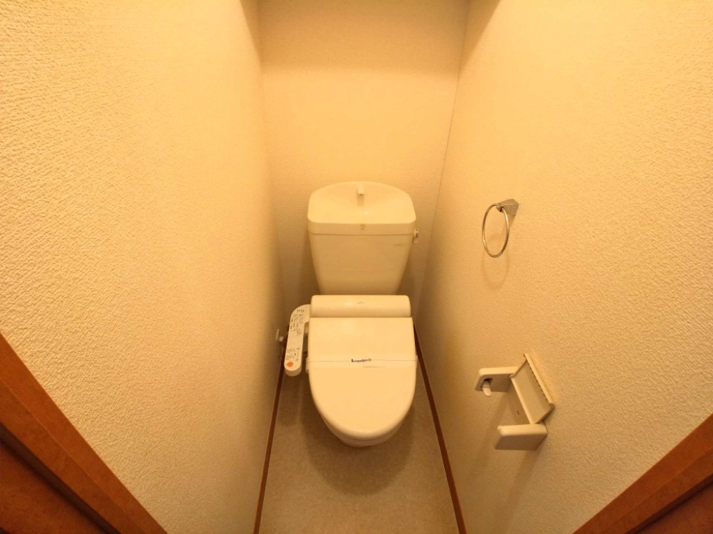 その他　明るく清潔感のあるトイレ