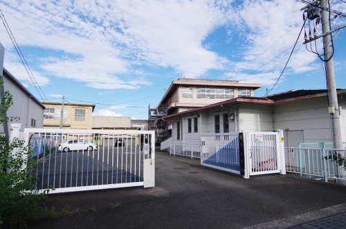 小学校　泉南市立樽井小学校（小学校）まで498m