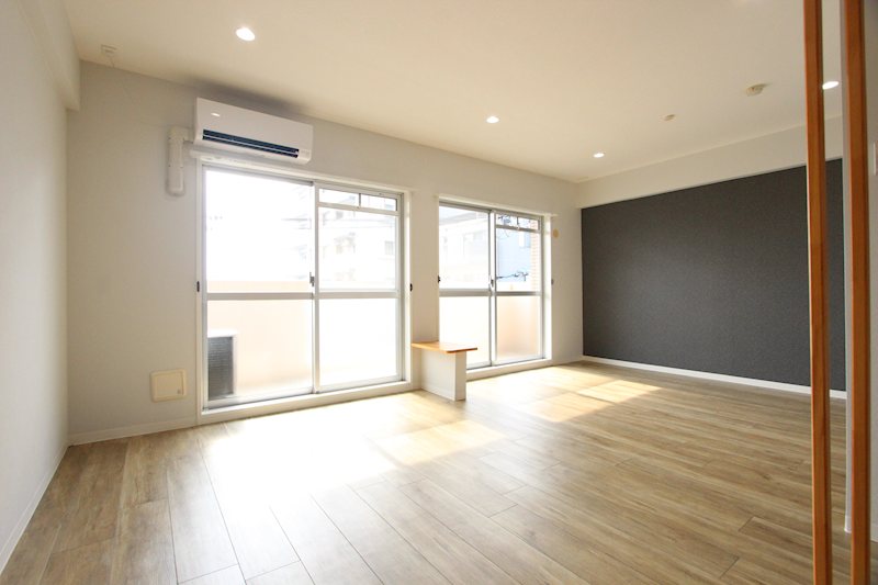 居室・リビング　部屋を演出するダウンライト照明のLDK★