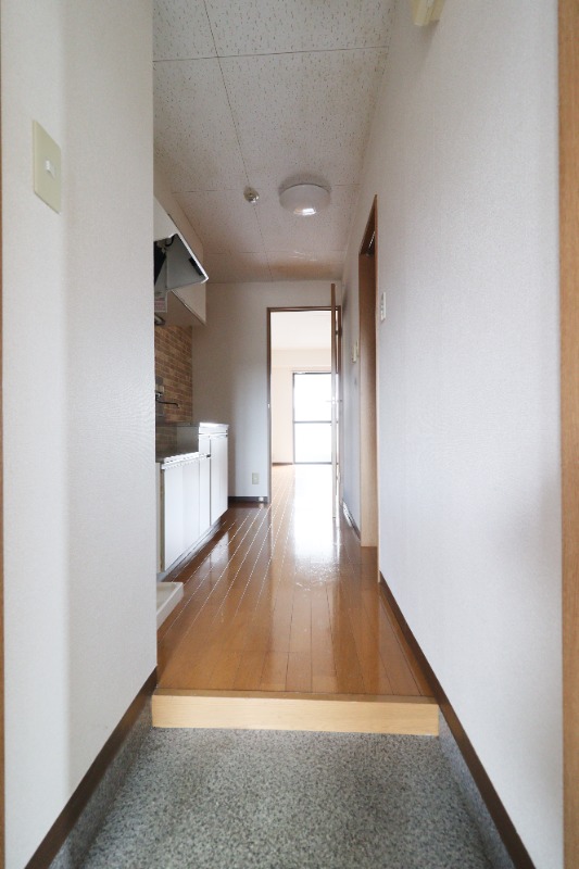 玄関　図面と現状に相違がある場合には現状を優先