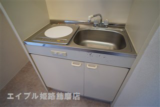 キッチン　写真は反転のお部屋です