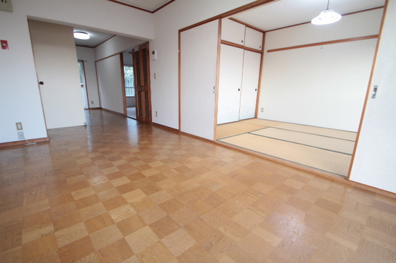 居室・リビング　※別部屋の写真です