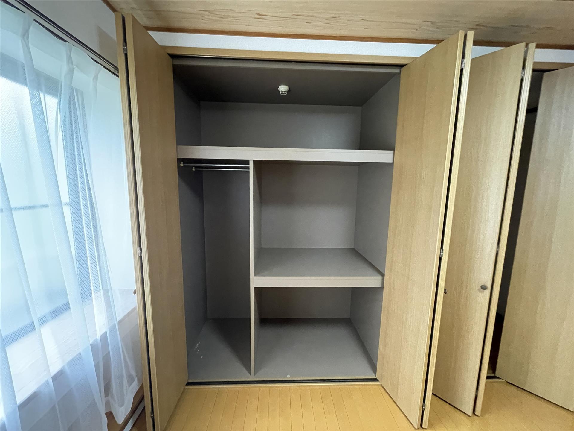 収納　クローゼット