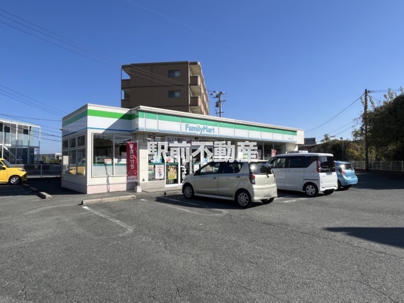 コンビニ　ファミリーマート玉名岩崎店（コンビニ）まで1600m