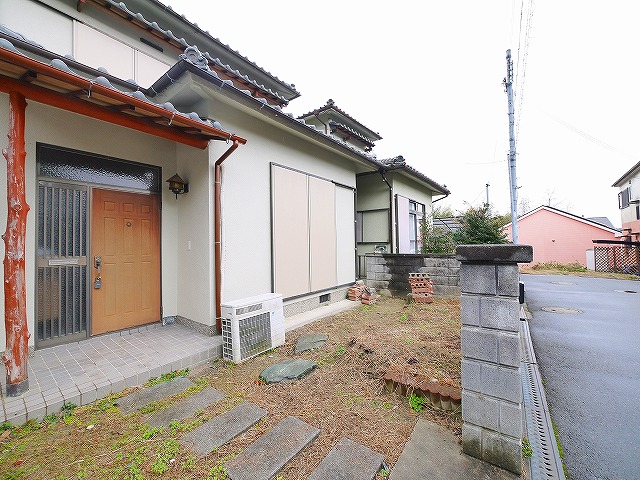 庭　お庭で自由な時間を過ごせます