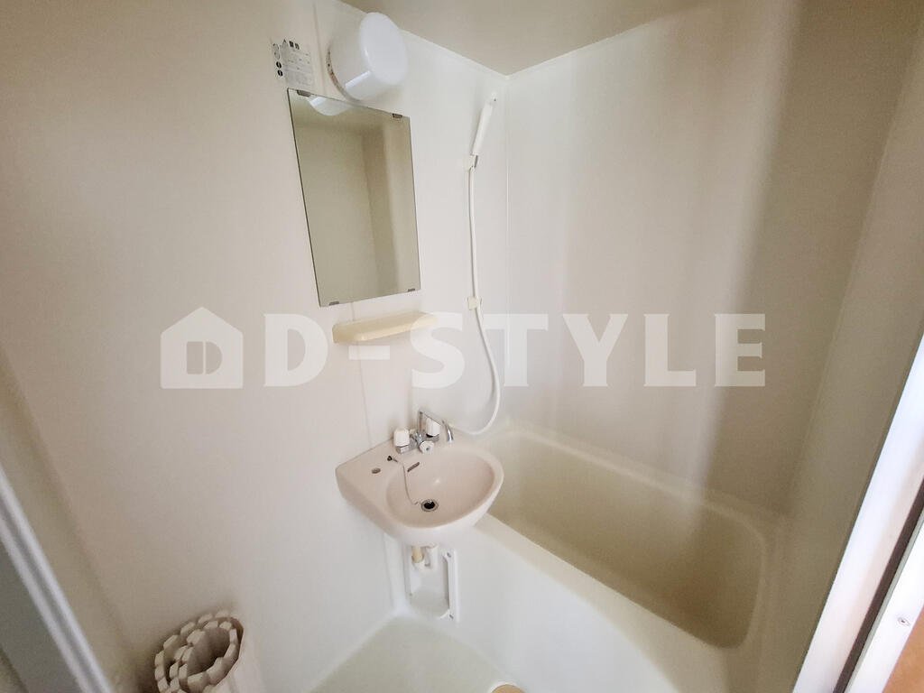 バス・シャワールーム　バストイレ別