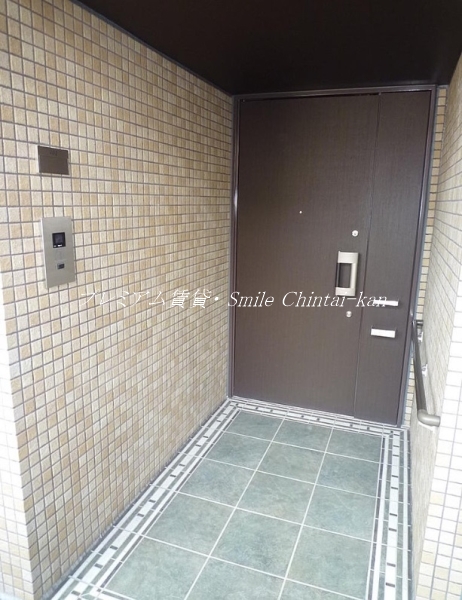 玄関　同タイプ他の部屋参考画像