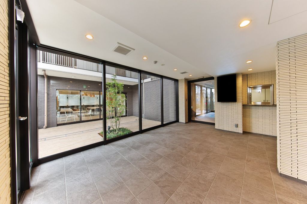 ロビー　エントランス