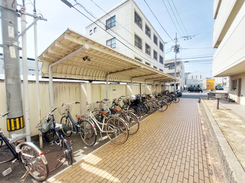 駐車場　駐輪場