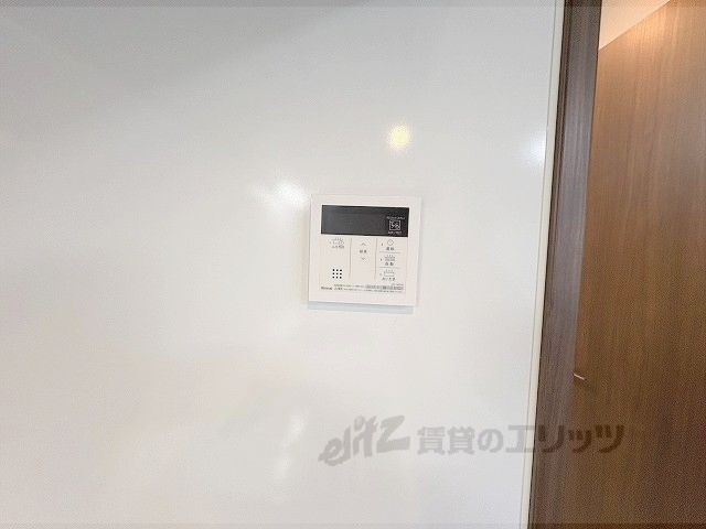 その他設備　給湯器リモコン