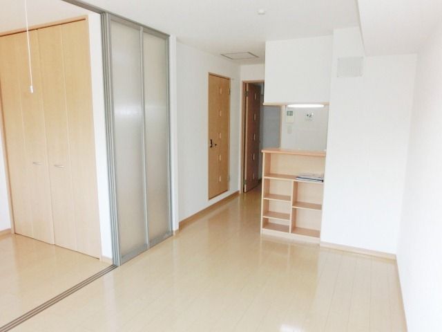 居室・リビング　バルコニーからのＬＤＫ・洋室