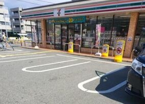 コンビニ　セブンイレブン尼崎南塚口2丁目店（コンビニ）まで125m