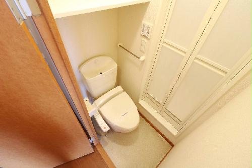 トイレ　温水洗浄便座を完備しており快適な毎日を！