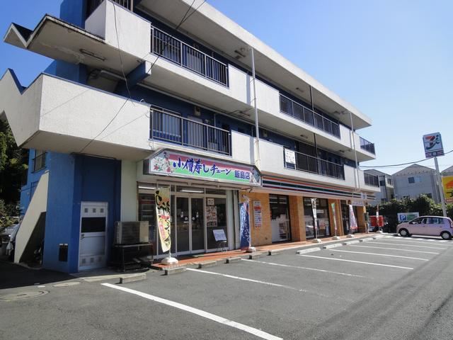 コンビニ　セブンイレブン（コンビニ）まで610m