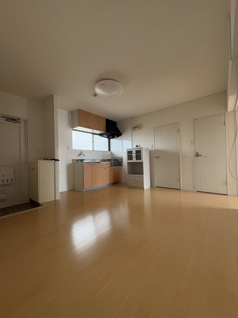 居室・リビング　同物件別号室の写真です。