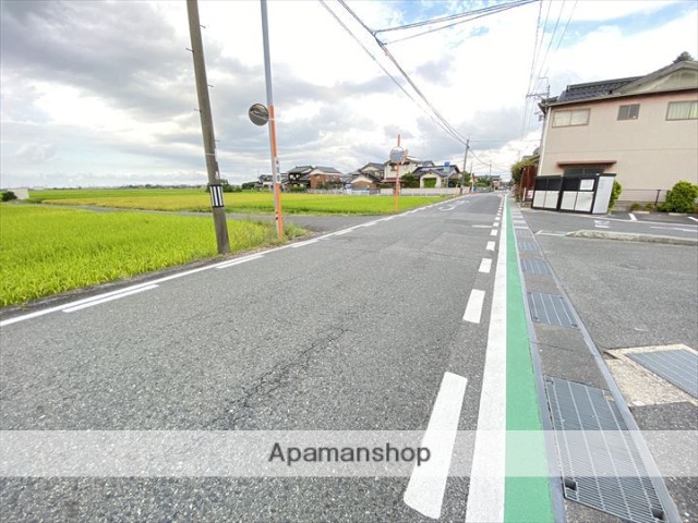 その他　前面道路（その他）まで0m