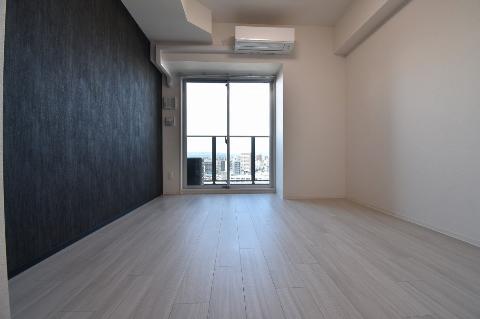 居室・リビング　室内