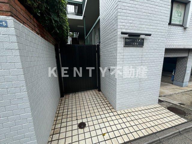 エントランス　建物の内部です