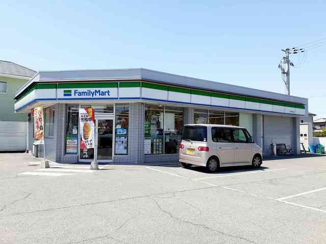 コンビニ　ファミリーマート明石魚住店（コンビニ）まで500m