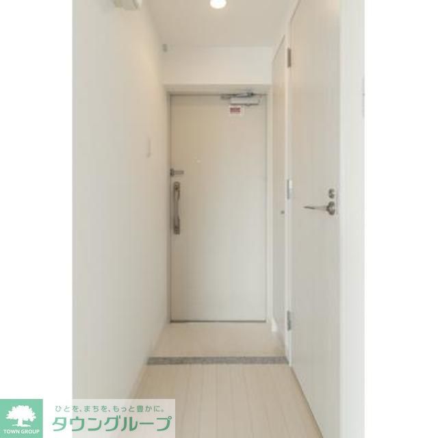 玄関　※写真は同タイプ住戸です。