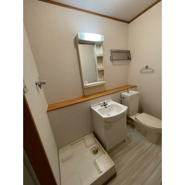 洗面設備　別のお部屋の写真となります。現況優先。