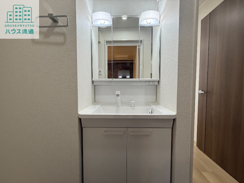 洗面設備　※同タイプ別号室のお写真です