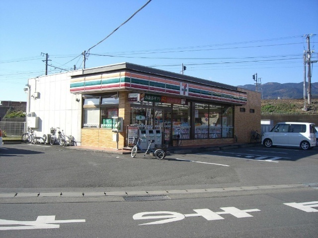 コンビニ　セブンイレブン富士市四ツ家店（コンビニ）まで1241m