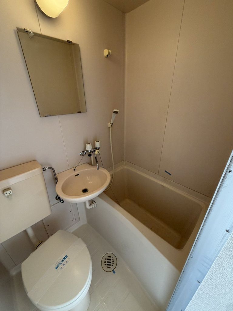 バス・シャワールーム　バス