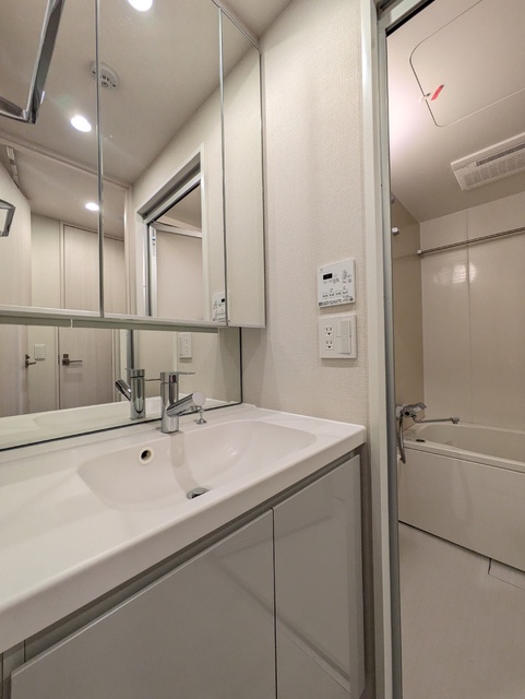 洗面設備　※反転タイプ参考写真　撮影日：２０２６／２／２