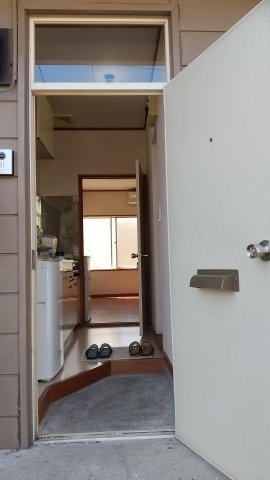 玄関　エントランスからの眺め