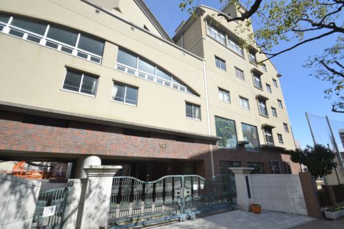 中学校　神戸市立神戸生田中学校（中学校）まで306m