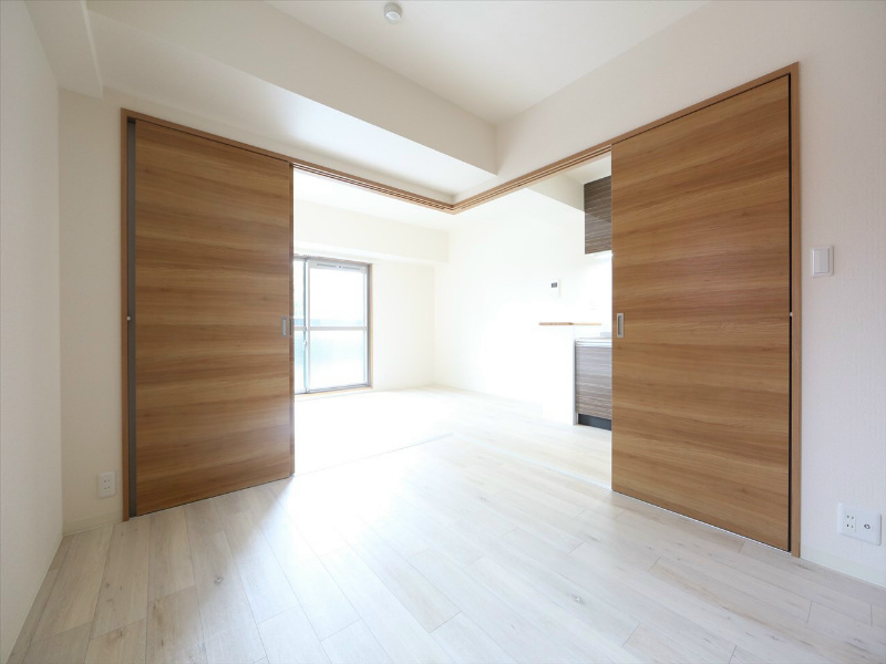 その他部屋・スペース　ＬＤＫ12.1帖　洋室5.5帖　つなげても仕切っても使えます