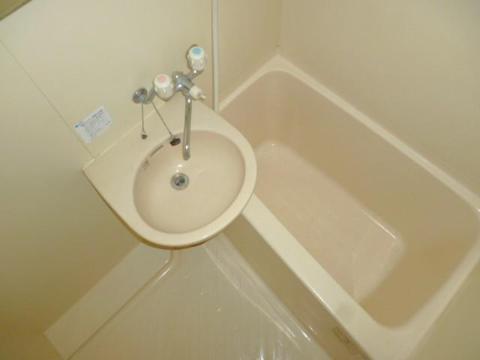 バス・シャワールーム　バス