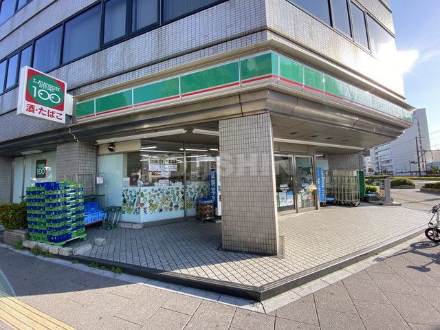 コンビニ　ローソンストア１００（コンビニ）まで398m