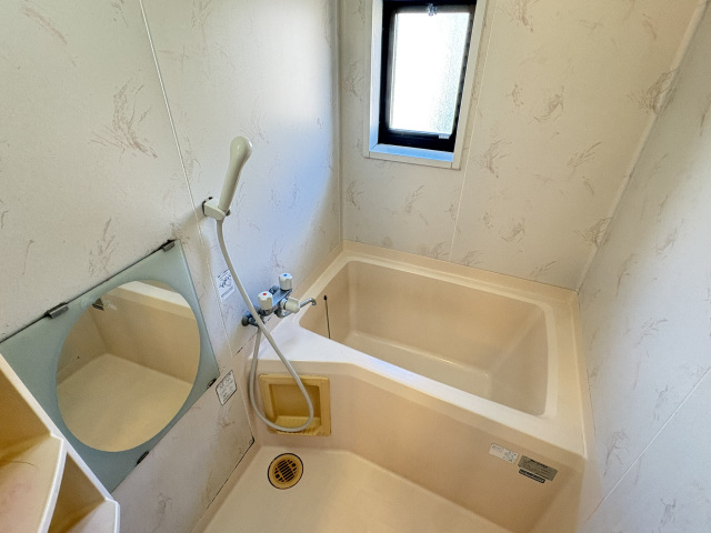 バス・シャワールーム　バスルーム