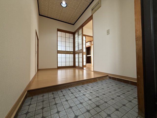 エナール高須の玄関写真