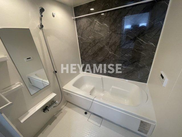 バス・シャワールーム　※室内画像は類似物件のもの