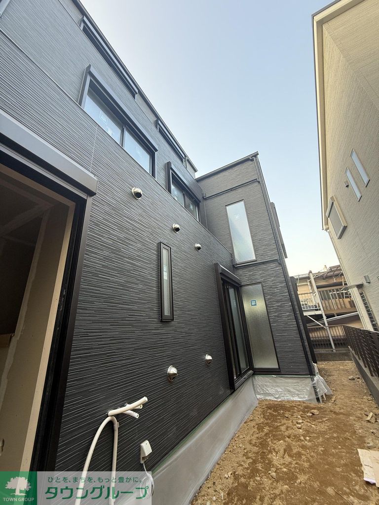 建物外観　駐車場