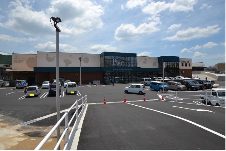 スーパー　ショージ寺家駅前店（スーパー）まで163m